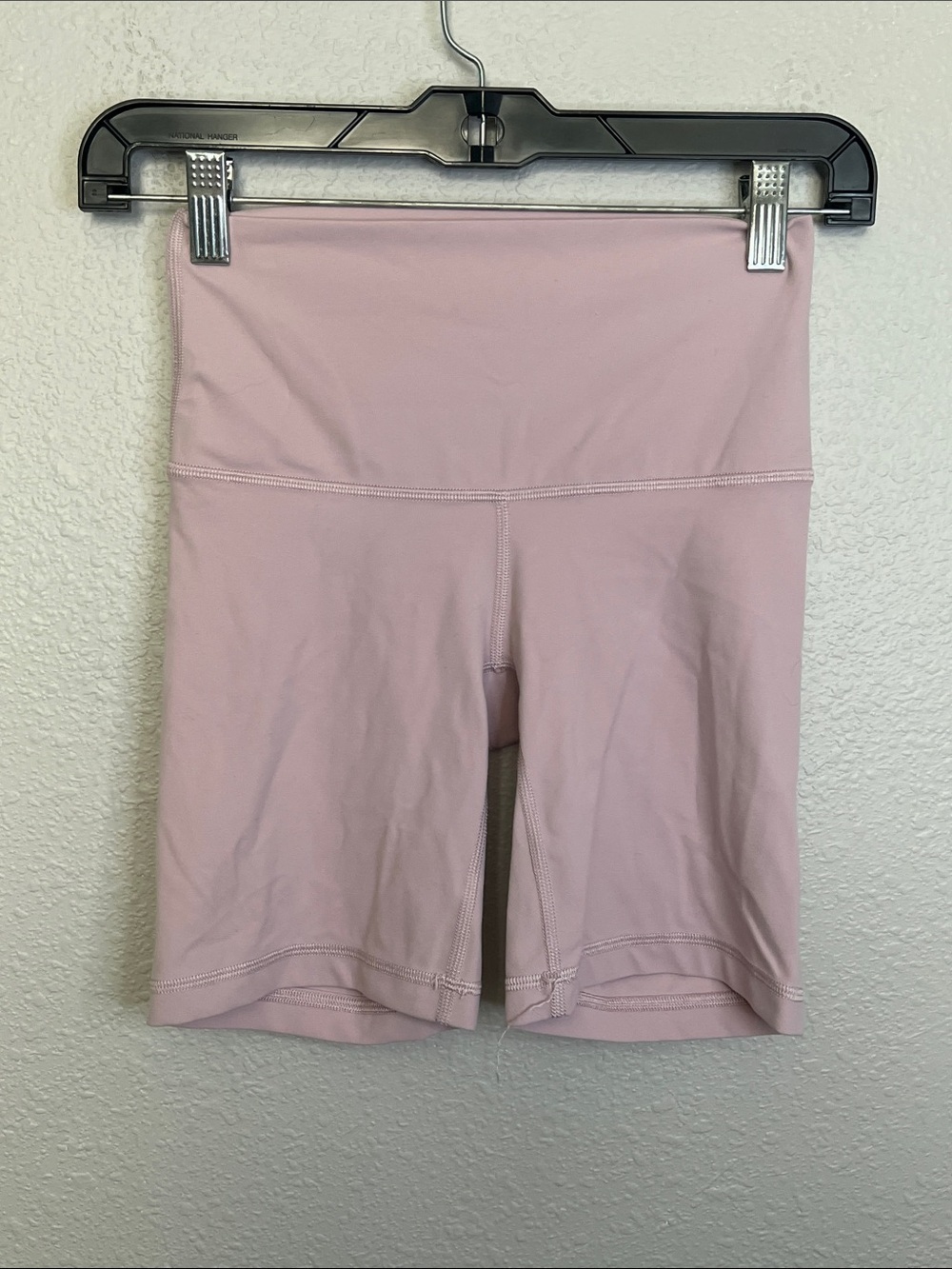 Aritzia TNAction Biker Shorts Pink Size XS